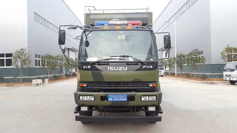 Фургон Isuzu FVZ (30 спальных мест)