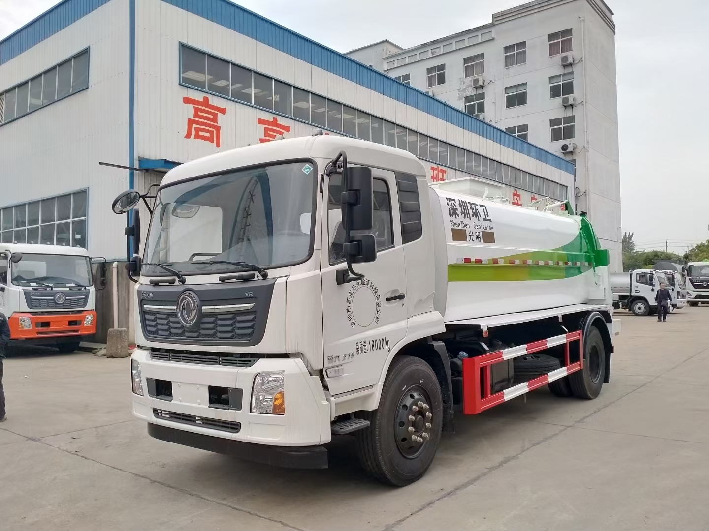 Кухонный мусоровоз Dongfeng Tianjin