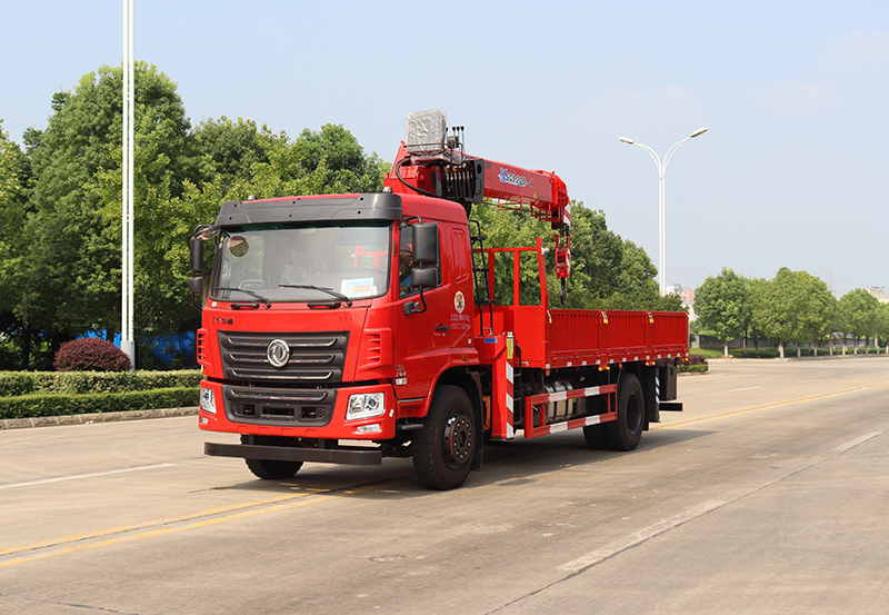 Автокран Dongfeng Changhang