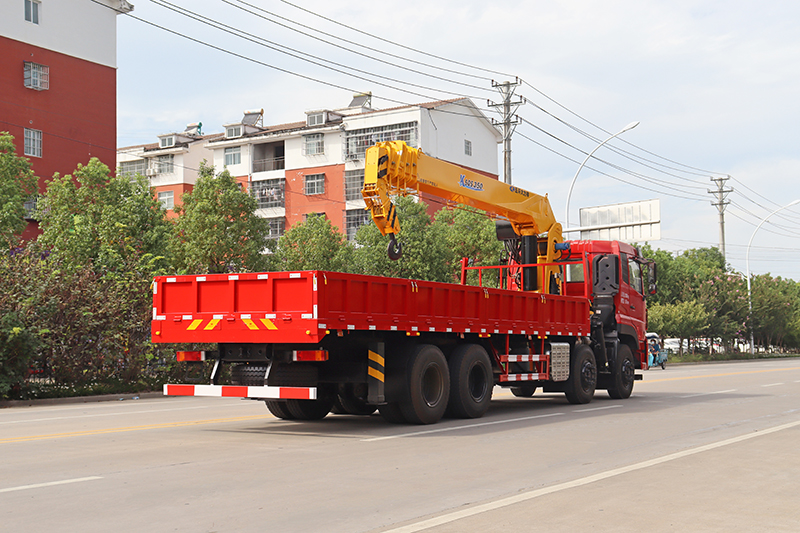 Автокран Dongfeng Tianlong