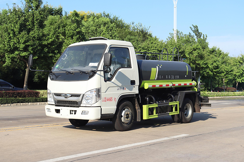 3方蓝牌福田洒水车