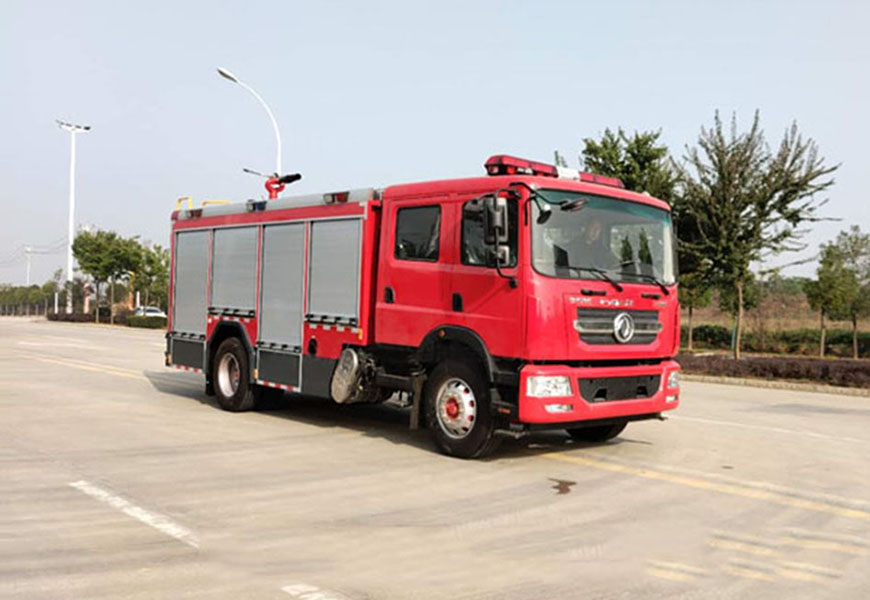 7-тонный пожарный автомобиль Dongfeng D9 Foam Fire Truck