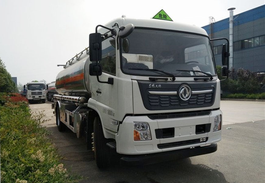 Топливозаправщик из алюминиевого сплава Dongfeng Tianjin